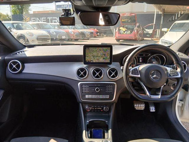 MERCEDES-BENZ CLA-CLASS