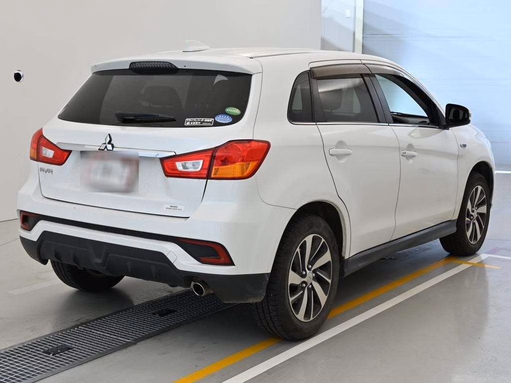 MITSUBISHI RVR