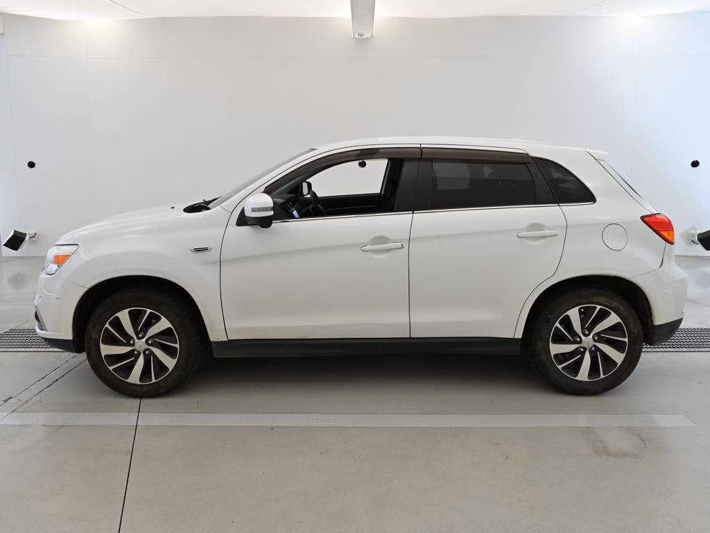 MITSUBISHI RVR