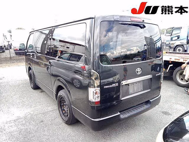 TOYOTA REGIUS ACE