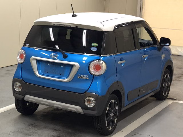 DAIHATSU CAST