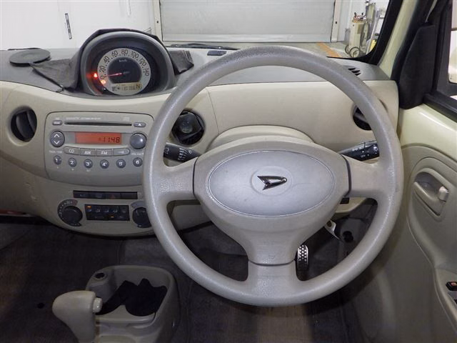 DAIHATSU ESSE