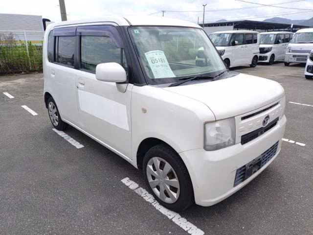 DAIHATSU MOVE CONTE