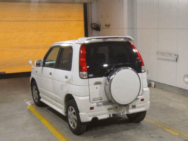 DAIHATSU TERIOS KID
