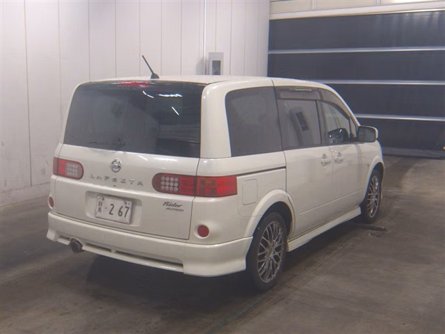 NISSAN LAFESTA