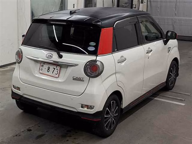 DAIHATSU CAST