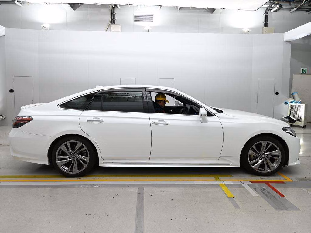 TOYOTA CROWN