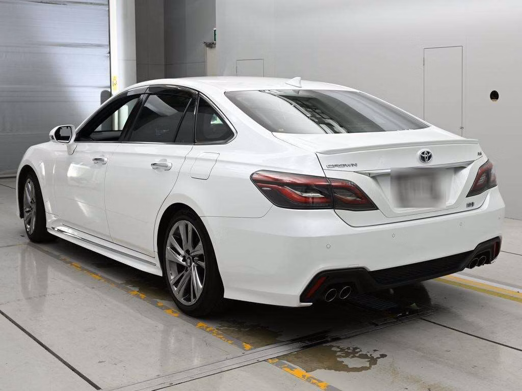 TOYOTA CROWN
