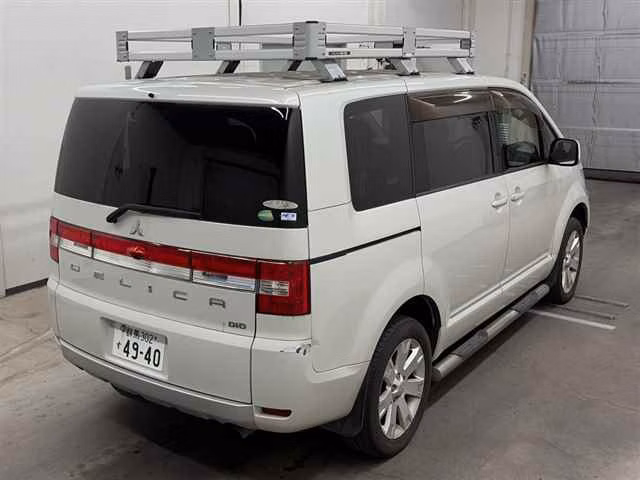 MITSUBISHI DELICA D:5