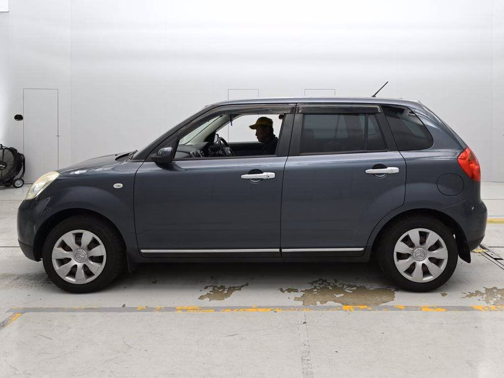 MAZDA VERISA