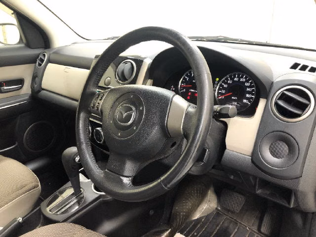 MAZDA VERISA