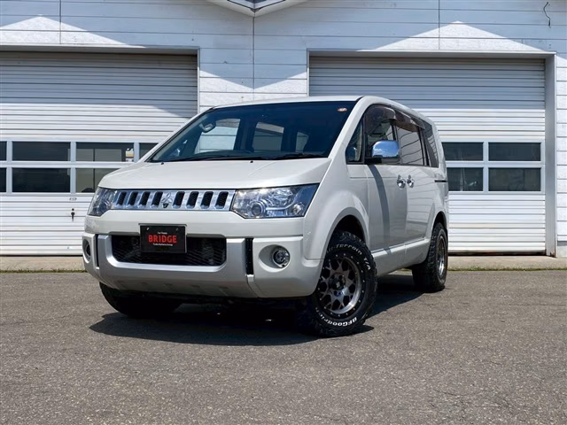 MITSUBISHI DELICA D:5