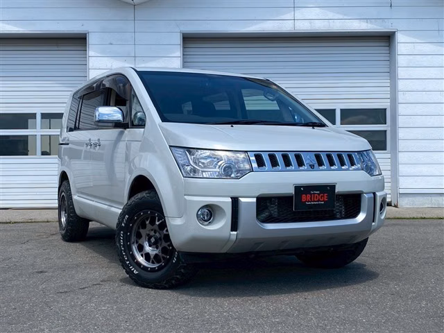MITSUBISHI DELICA D:5