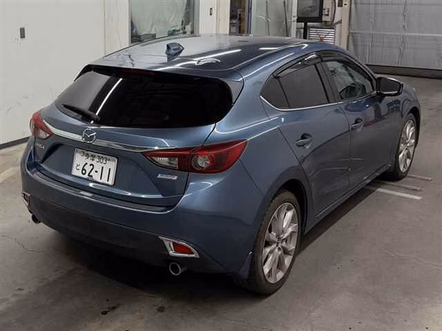 MAZDA AXELA