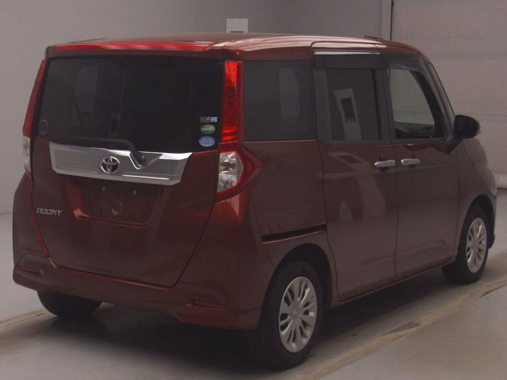TOYOTA ROOMY