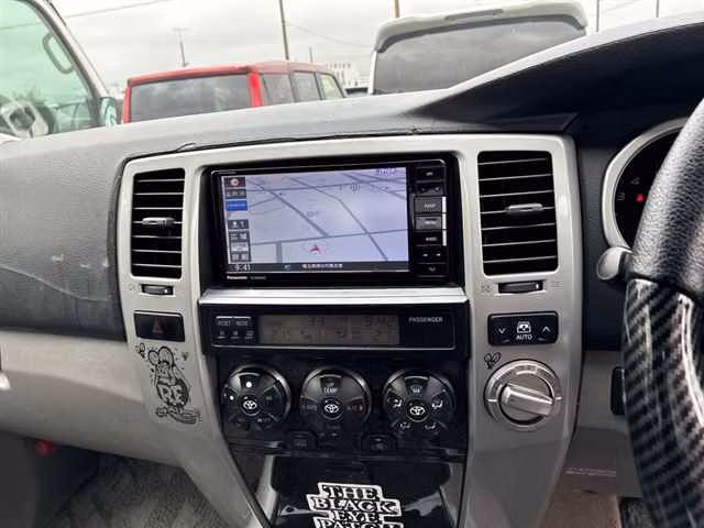 TOYOTA HILUX SURF