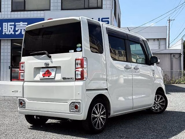 DAIHATSU WAKE