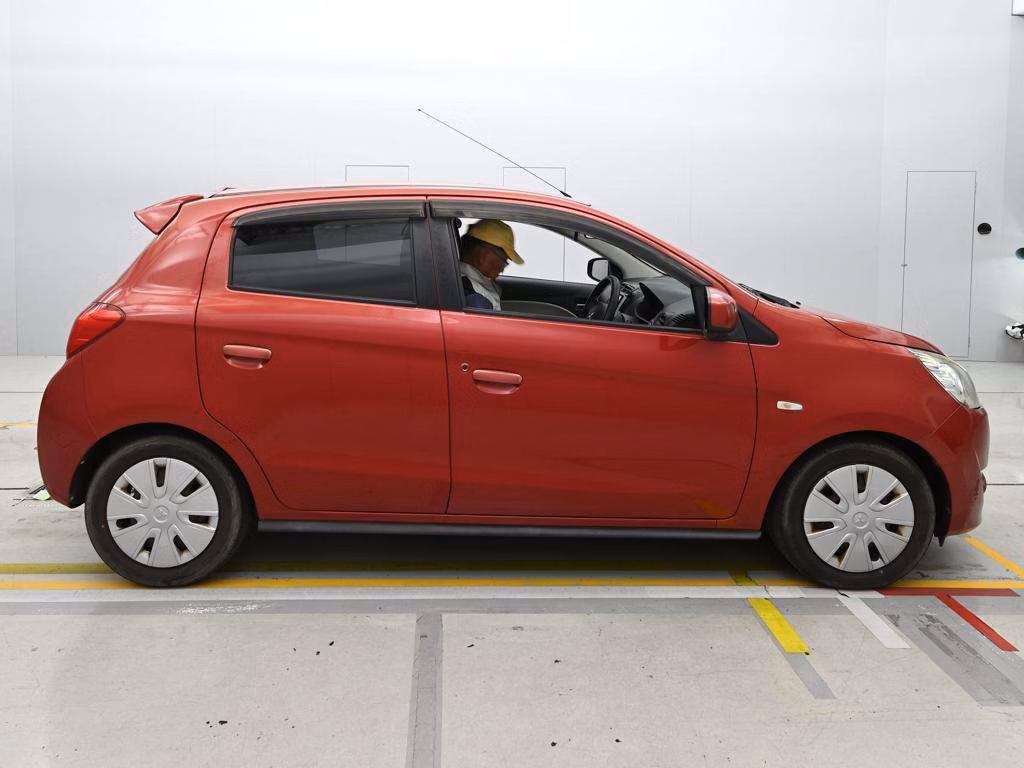 MITSUBISHI MIRAGE