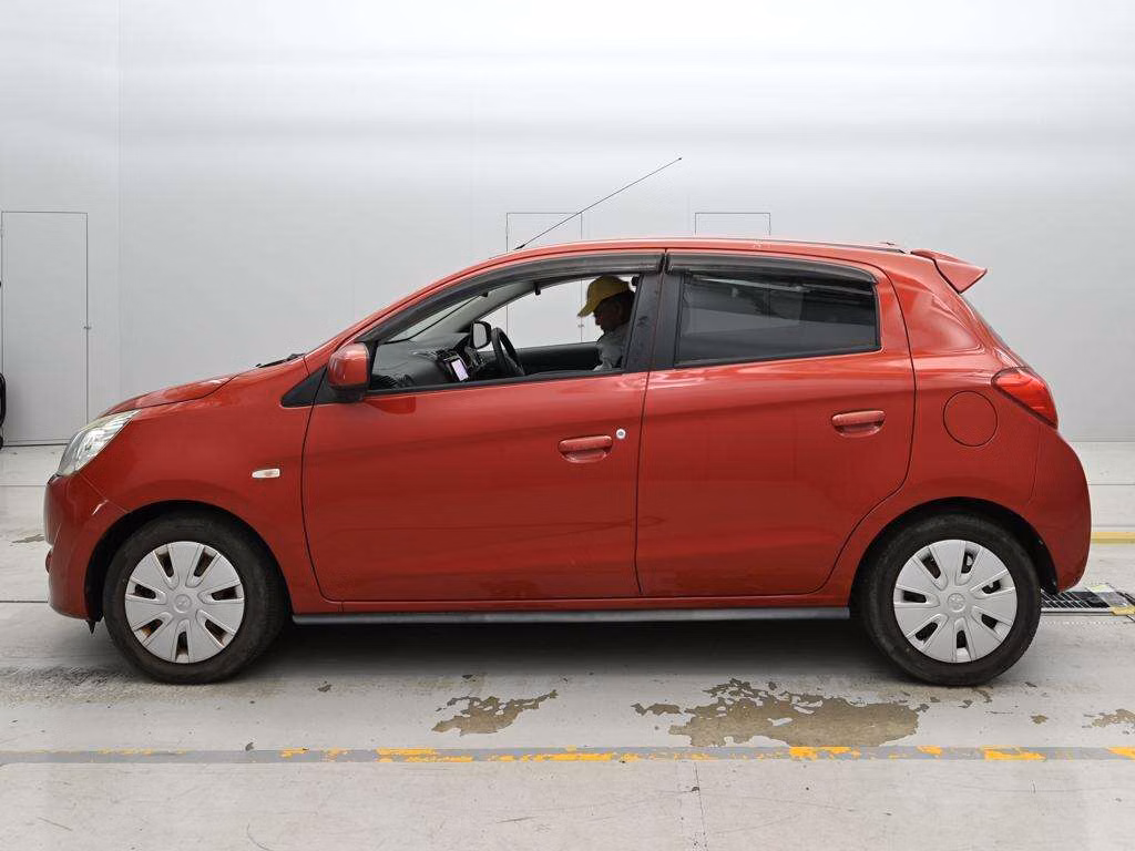 MITSUBISHI MIRAGE
