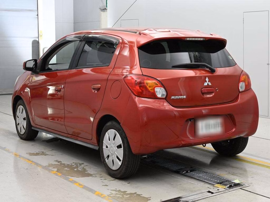 MITSUBISHI MIRAGE
