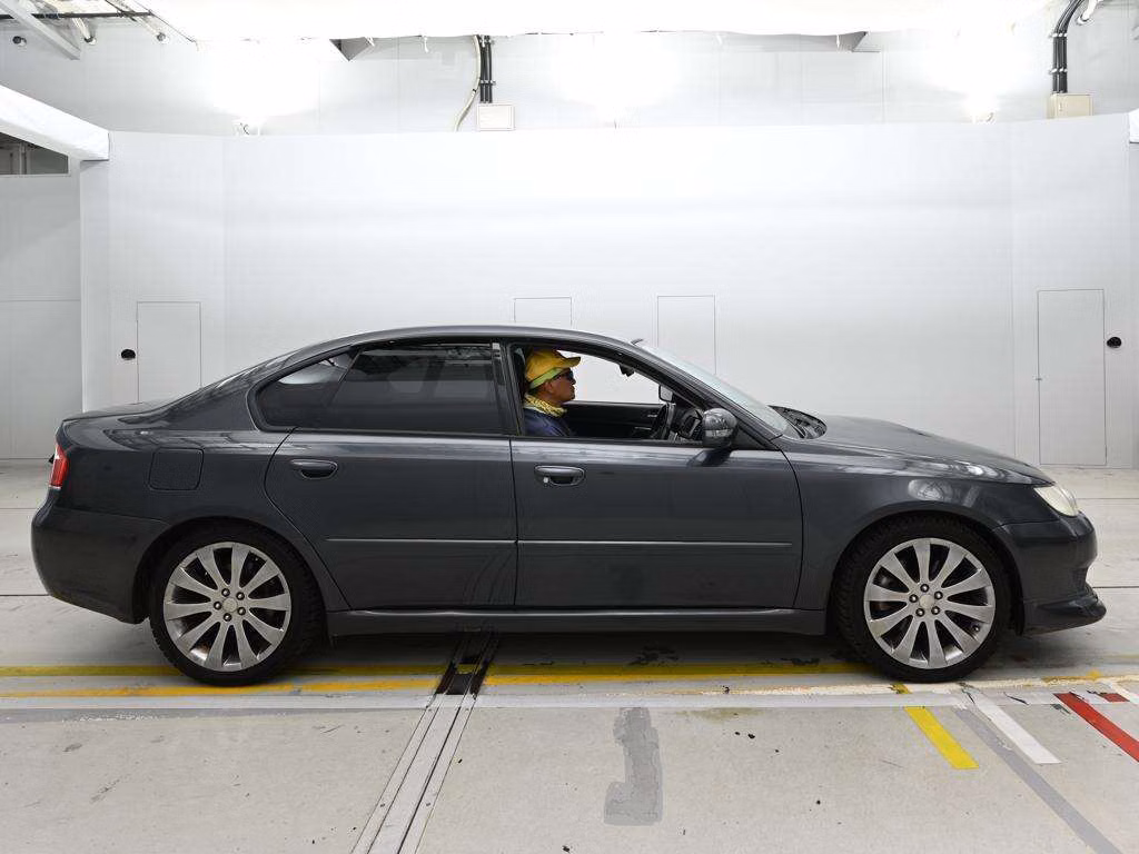 SUBARU LEGACY B4