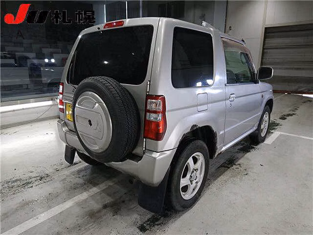 MITSUBISHI PAJERO MINI