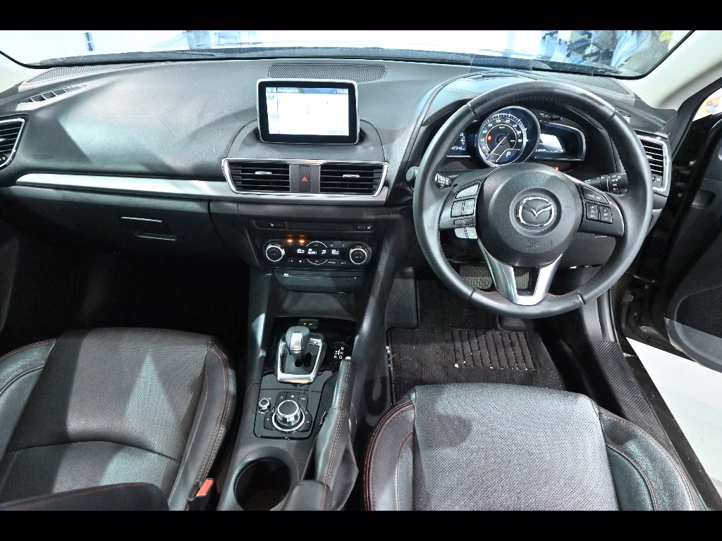 MAZDA AXELA