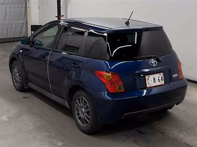 TOYOTA IST