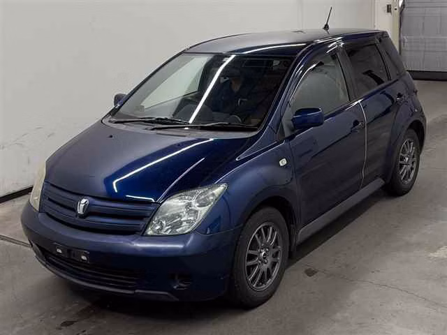 TOYOTA IST