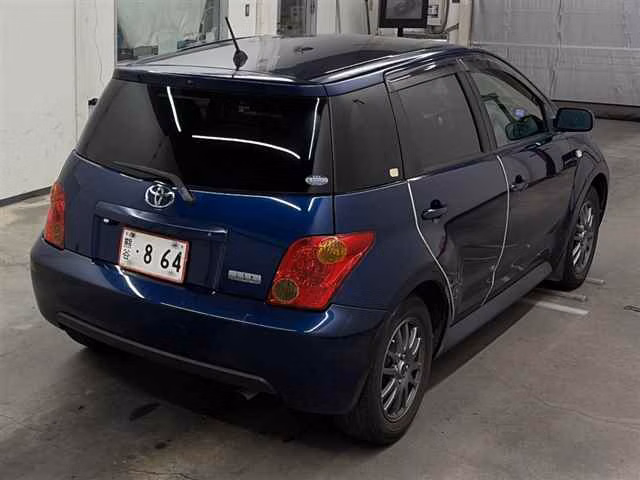 TOYOTA IST