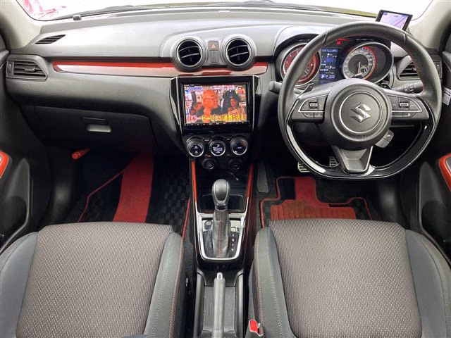 SUZUKI SWIFT