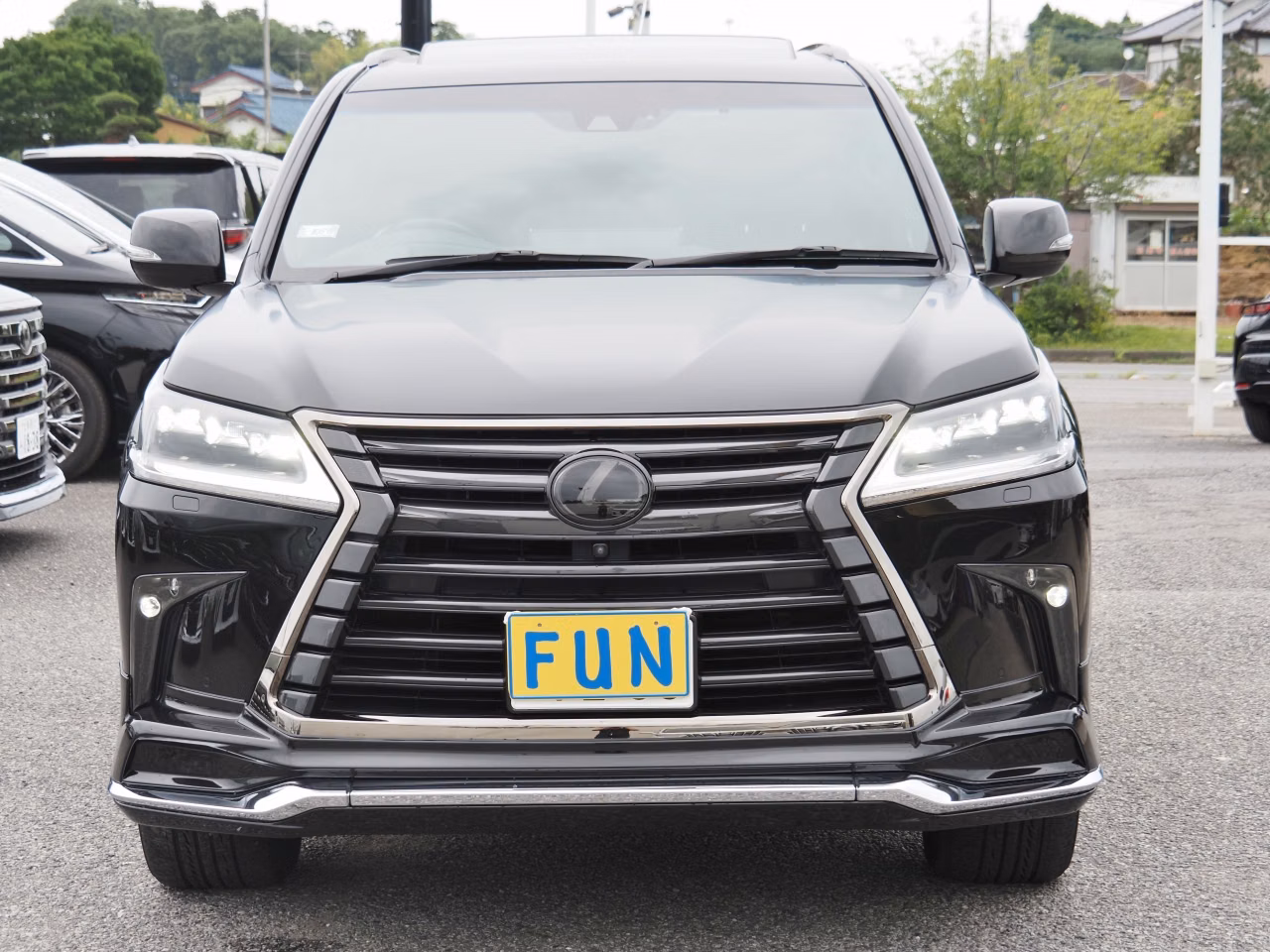 LEXUS LX570
