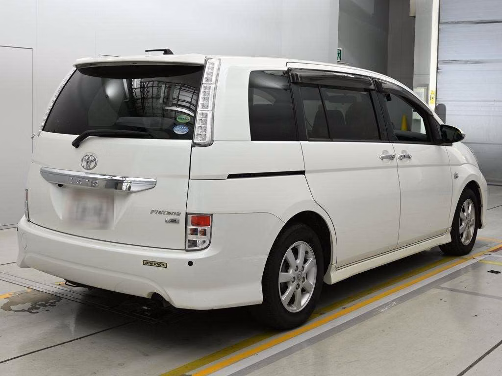 TOYOTA ISIS