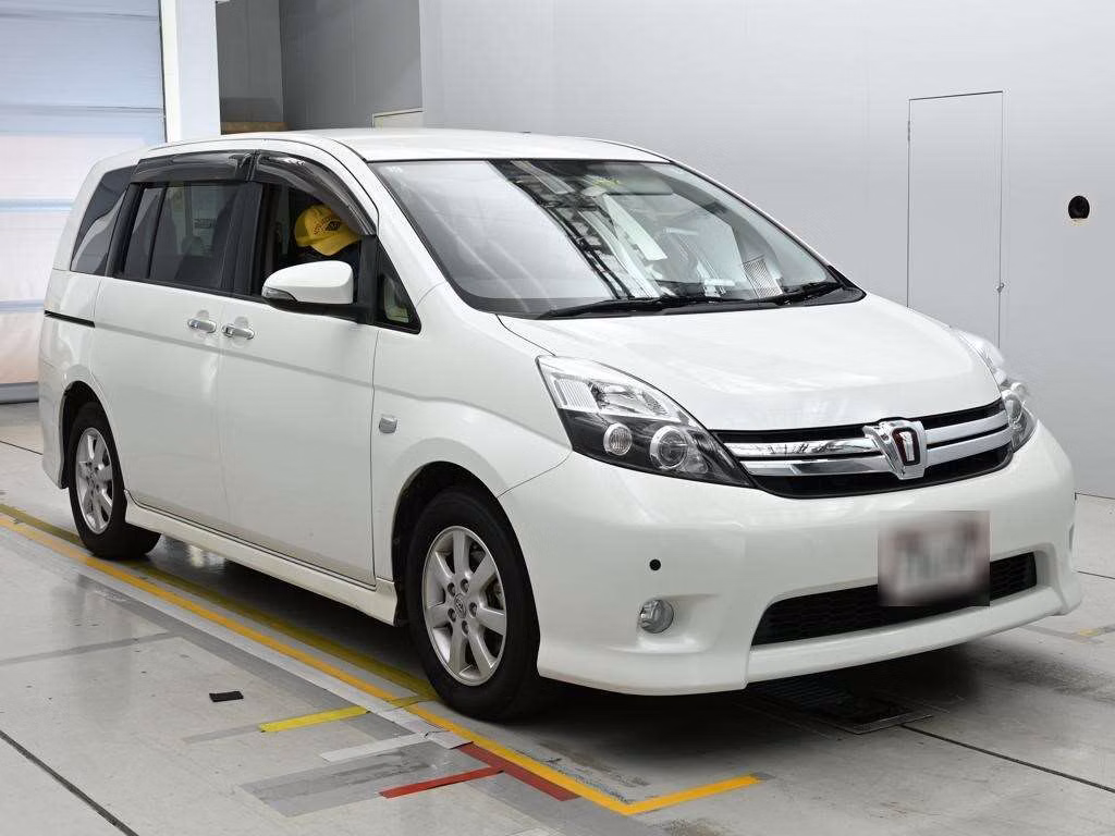 TOYOTA ISIS