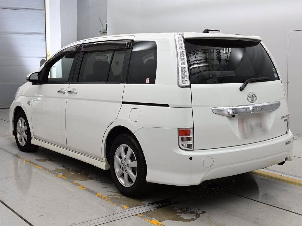 TOYOTA ISIS