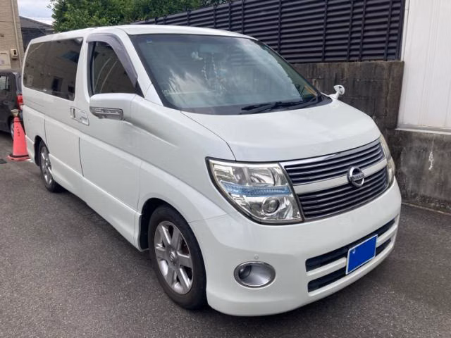 NISSAN ELGRAND