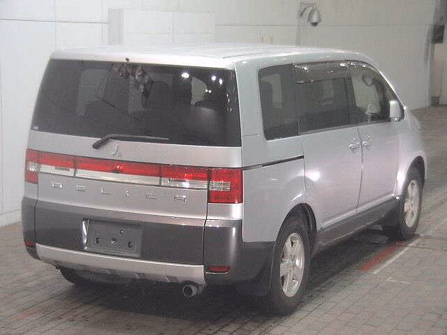 MITSUBISHI DELICA D:5