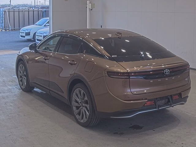 TOYOTA CROWN