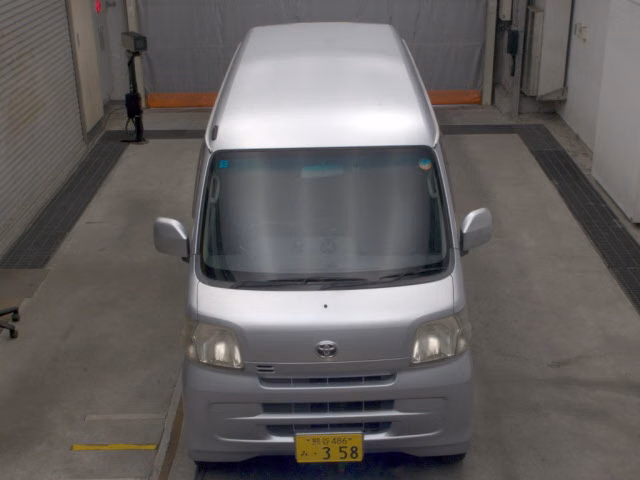 TOYOTA PIXIS VAN