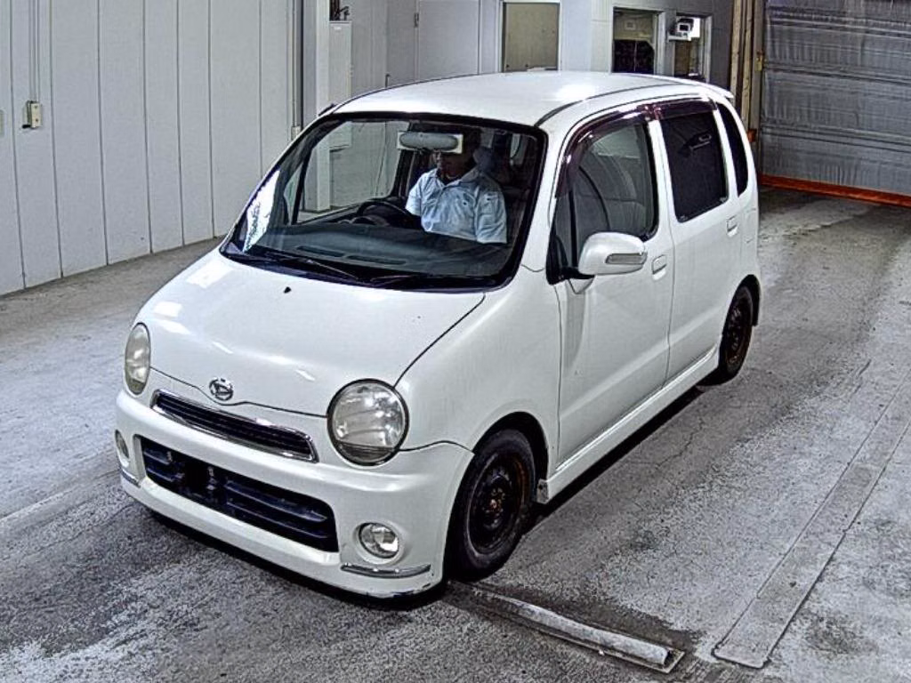 DAIHATSU MOVE LATTE