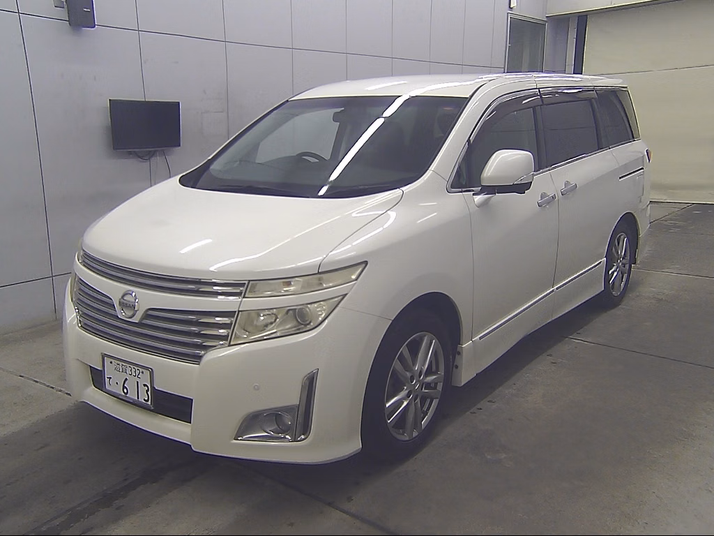 NISSAN ELGRAND
