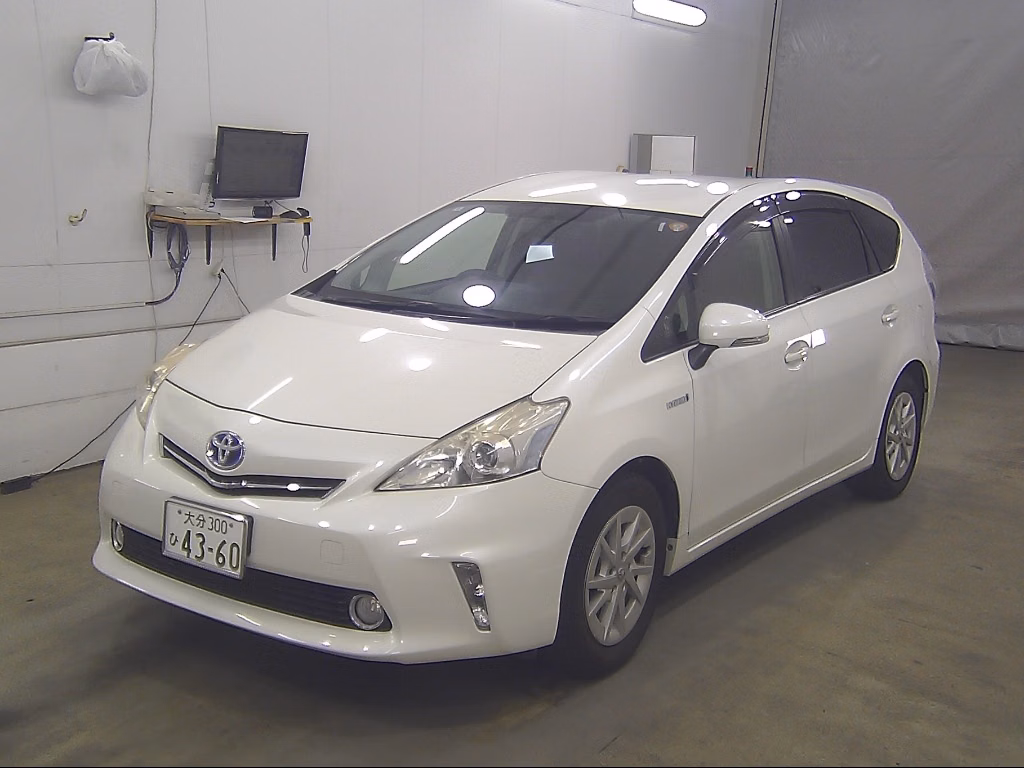 TOYOTA PRIUS ALPHA