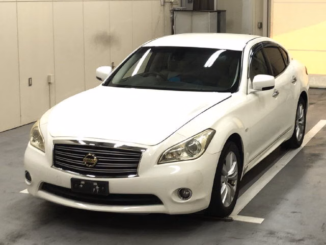 NISSAN FUGA