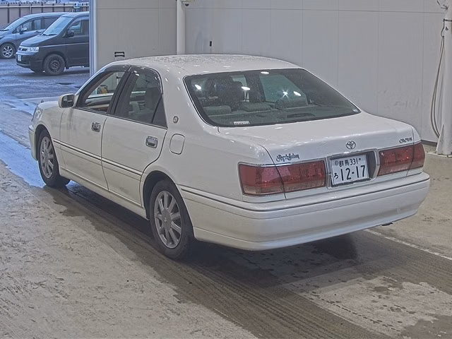 TOYOTA CROWN