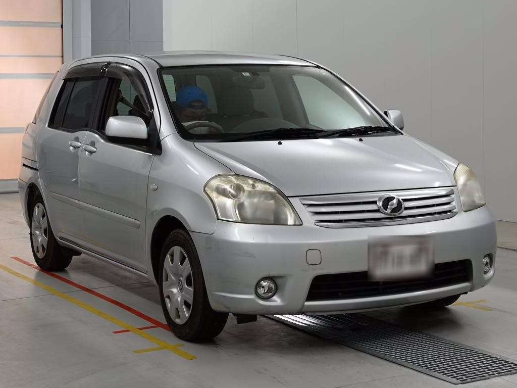 TOYOTA RAUM