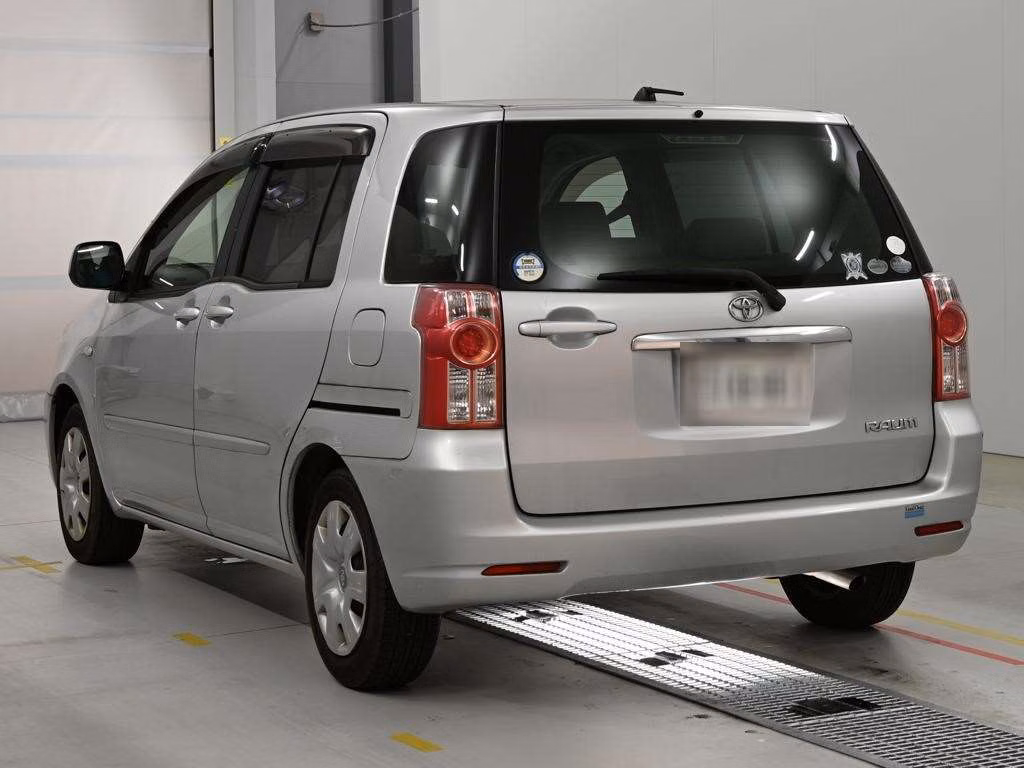 TOYOTA RAUM