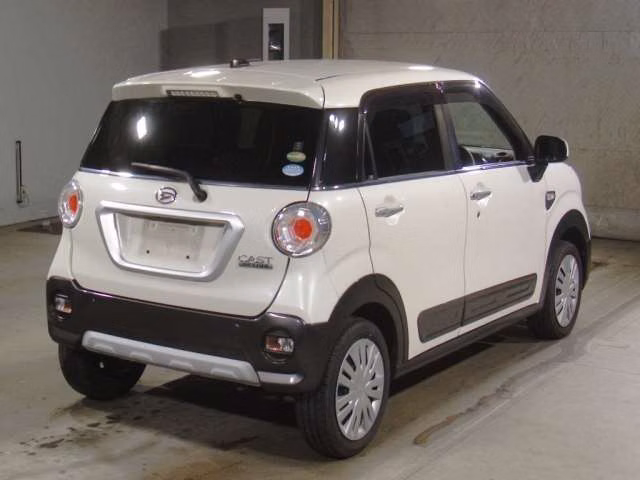 DAIHATSU CAST