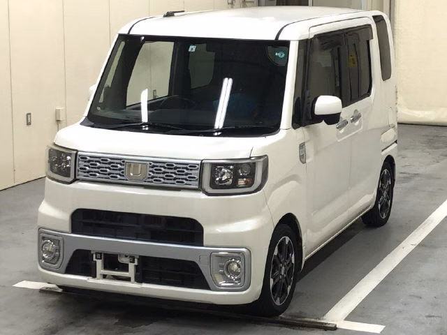 DAIHATSU WAKE