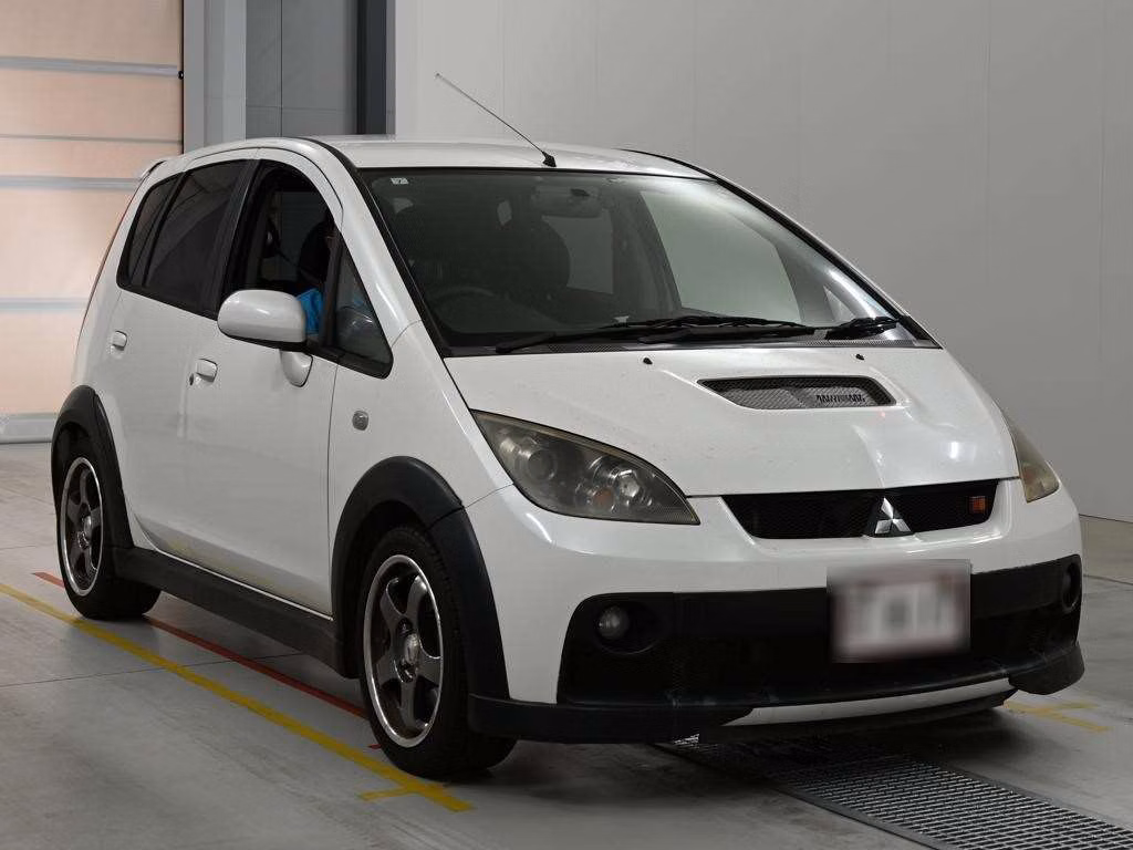 MITSUBISHI COLT