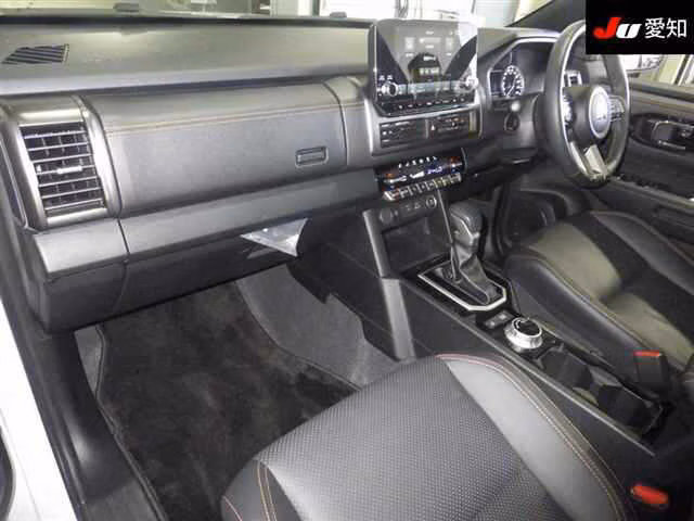 MITSUBISHI TRITON